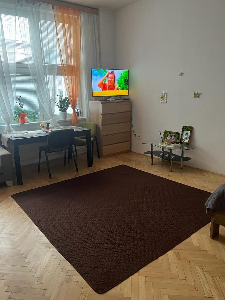 Prenájom bytu 2-izbový 70 m², Dolní náměstí, Olomouc, Olomoucký kraj Prenájom bytu 2-izbový 70 m², Dolní náměstí, Olomouc, Olomoucký kraj