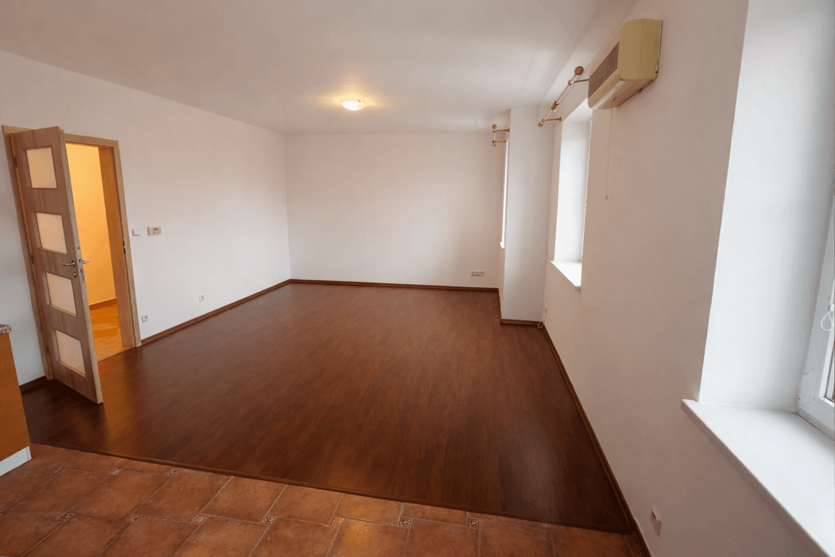 Prenájom bytu 2-izbový 67 m², Sokolská, Znojmo, Jihomoravský kraj Prenájom bytu 2-izbový 67 m², Sokolská, Znojmo, Jihomoravský kraj