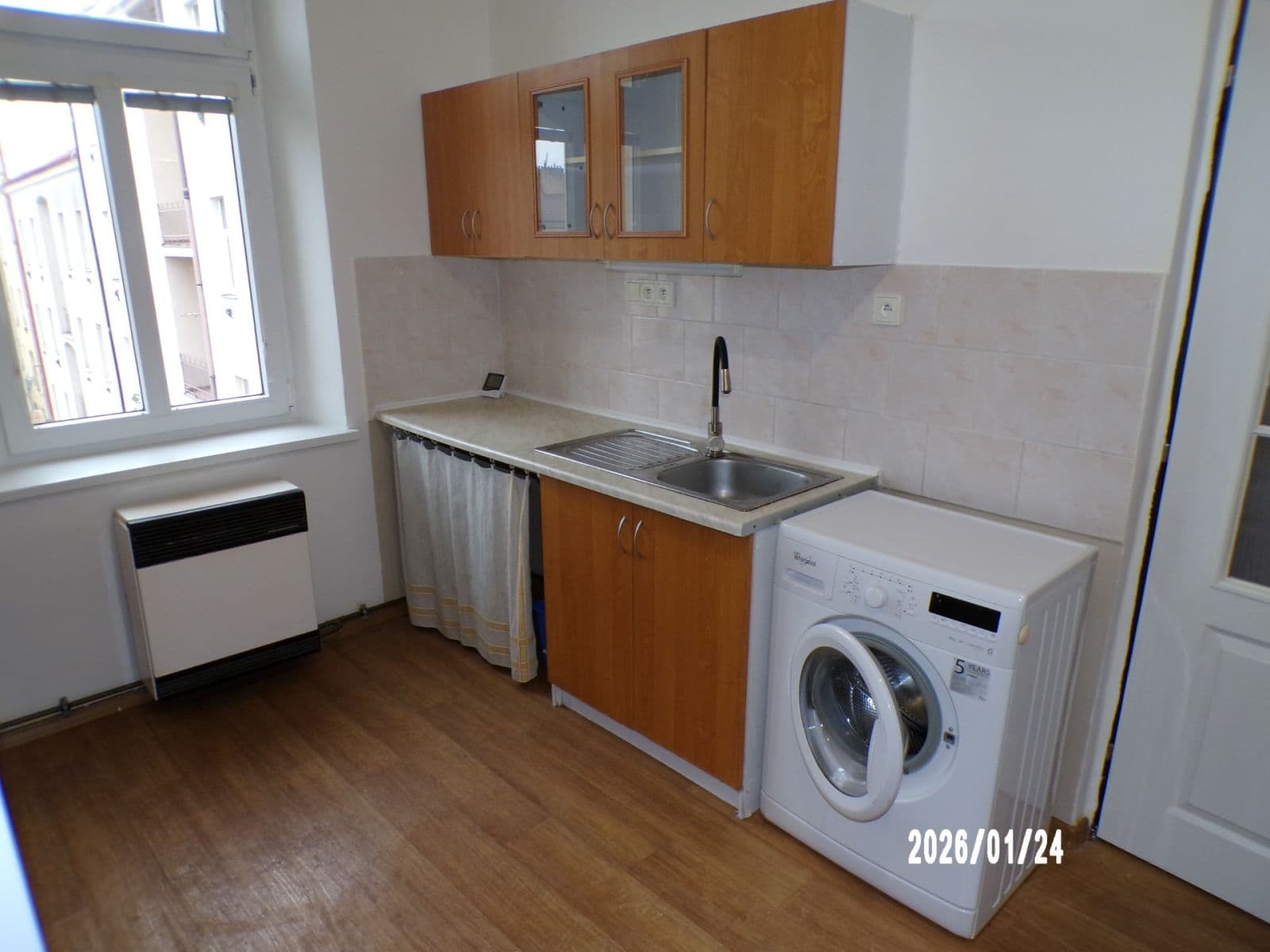 Prenájom bytu 1-izbový 40 m², Českomoravská, Praha, Praha Prenájom bytu 1-izbový 40 m², Českomoravská, Praha, Praha