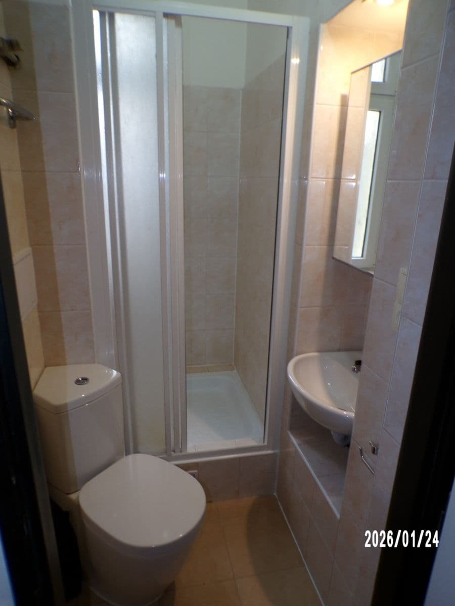 Prenájom bytu 1-izbový 40 m², Českomoravská, Praha, Praha Prenájom bytu 1-izbový 40 m², Českomoravská, Praha, Praha