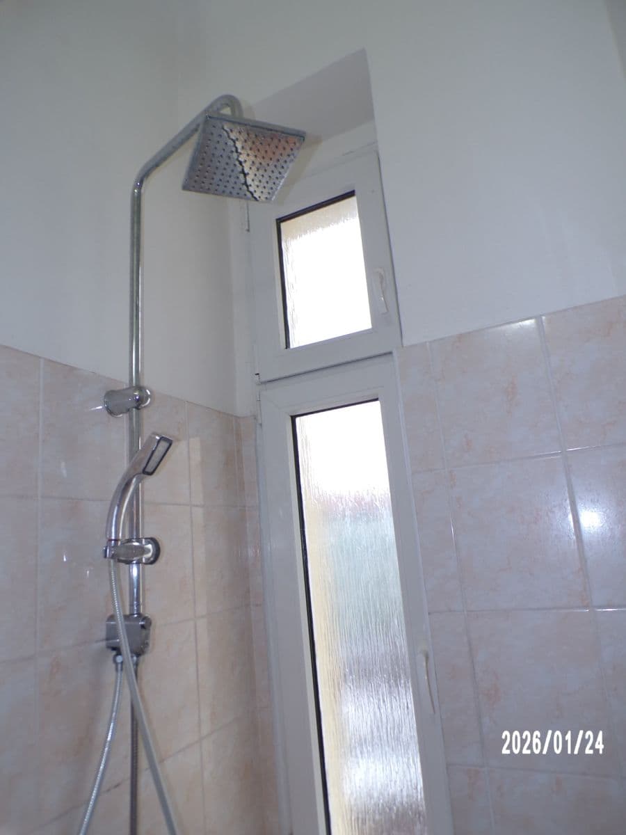 Prenájom bytu 1-izbový 40 m², Českomoravská, Praha, Praha Prenájom bytu 1-izbový 40 m², Českomoravská, Praha, Praha