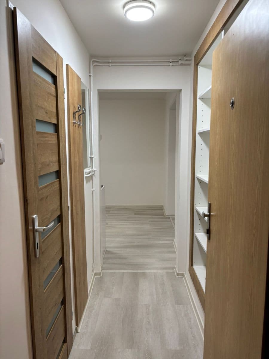 Prenájom bytu 1-izbový 36 m², Gurťjevova, Ostrava, Moravskoslezský kraj Prenájom bytu 1-izbový 36 m², Gurťjevova, Ostrava, Moravskoslezský kraj