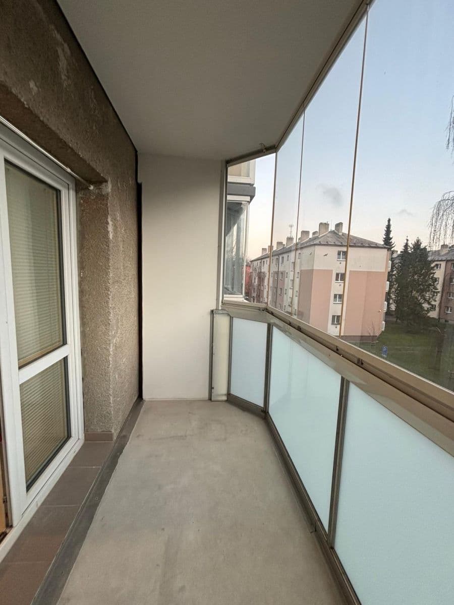 Prenájom bytu 1-izbový 36 m², Gurťjevova, Ostrava, Moravskoslezský kraj Prenájom bytu 1-izbový 36 m², Gurťjevova, Ostrava, Moravskoslezský kraj