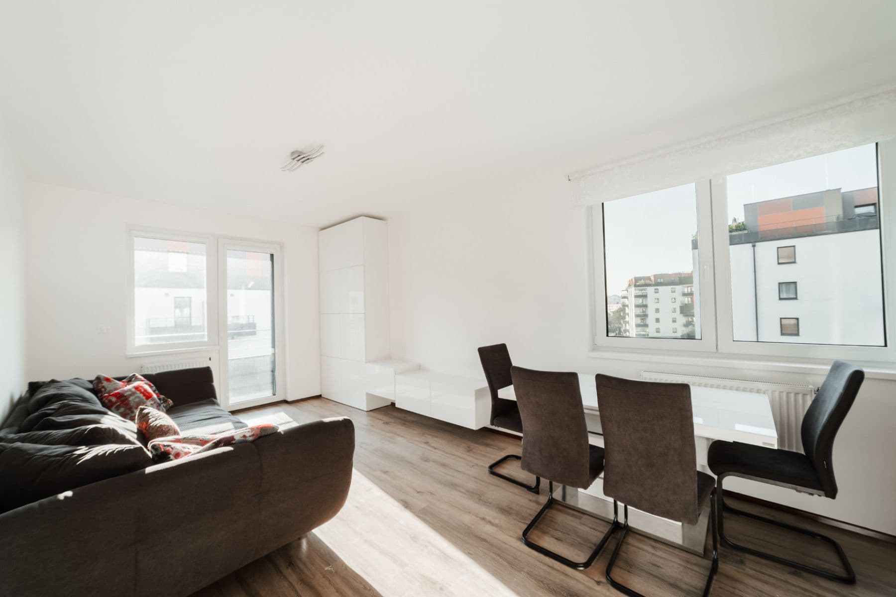 Prenájom bytu 2-izbový 63 m², Škrábkových, Praha, Praha Prenájom bytu 2-izbový 63 m², Škrábkových, Praha, Praha