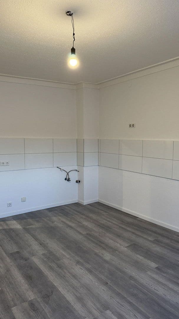 Prenájom bytu 4-izbový 90 m², Bochum, Severné Porýnie - Westfálsko Prenájom bytu 4-izbový 90 m², Bochum, Severné Porýnie - Westfálsko