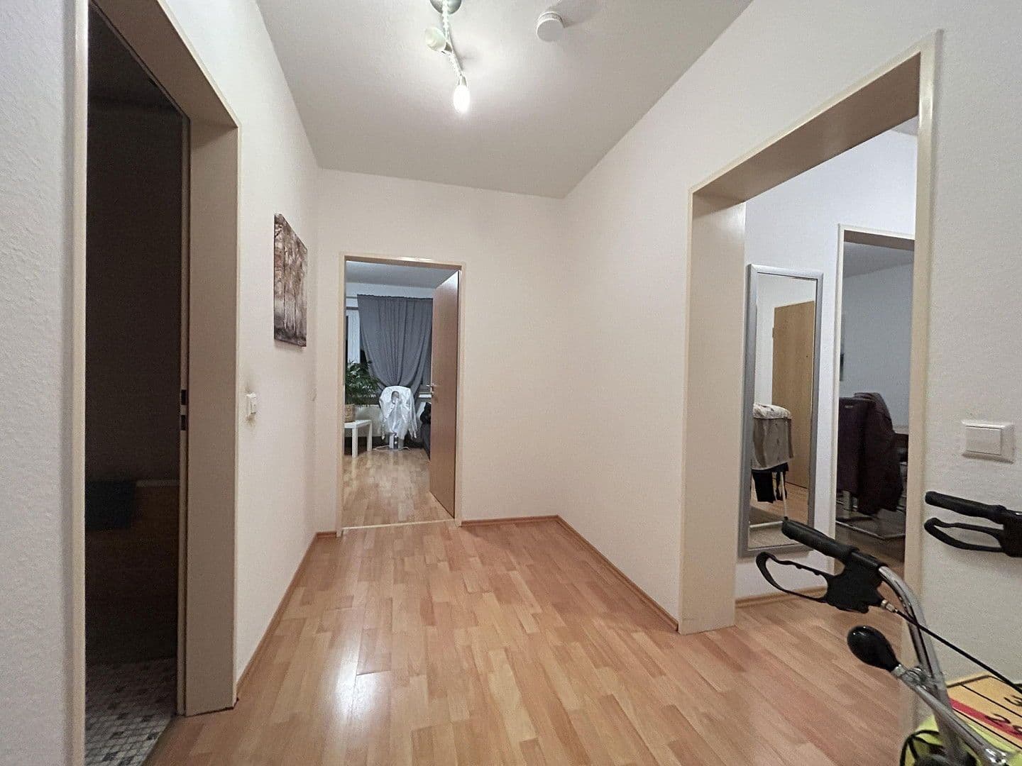 Prenájom bytu 3-izbový 80 m², Otto-Brenner-Straße 142, Bielefeld, Severné Porýnie - Westfálsko Prenájom bytu 3-izbový 80 m², Otto-Brenner-Straße 142, Bielefeld, Severné Porýnie - Westfálsko