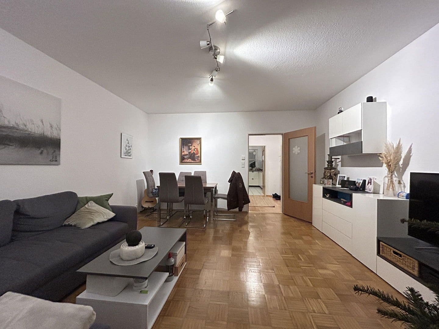 Prenájom bytu 3-izbový 80 m², Otto-Brenner-Straße 142, Bielefeld, Severné Porýnie - Westfálsko Prenájom bytu 3-izbový 80 m², Otto-Brenner-Straße 142, Bielefeld, Severné Porýnie - Westfálsko