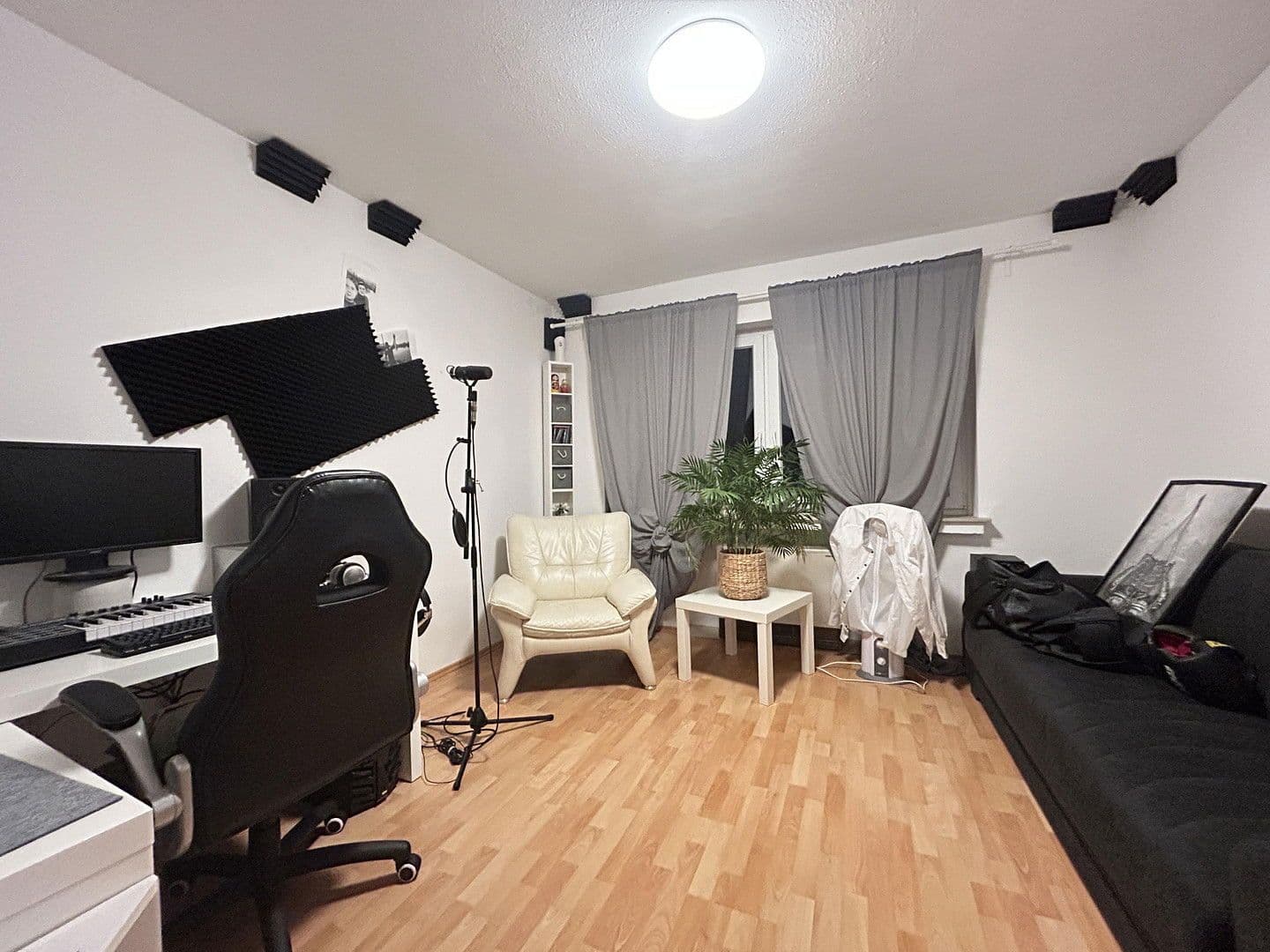 Prenájom bytu 3-izbový 80 m², Otto-Brenner-Straße 142, Bielefeld, Severné Porýnie - Westfálsko Prenájom bytu 3-izbový 80 m², Otto-Brenner-Straße 142, Bielefeld, Severné Porýnie - Westfálsko