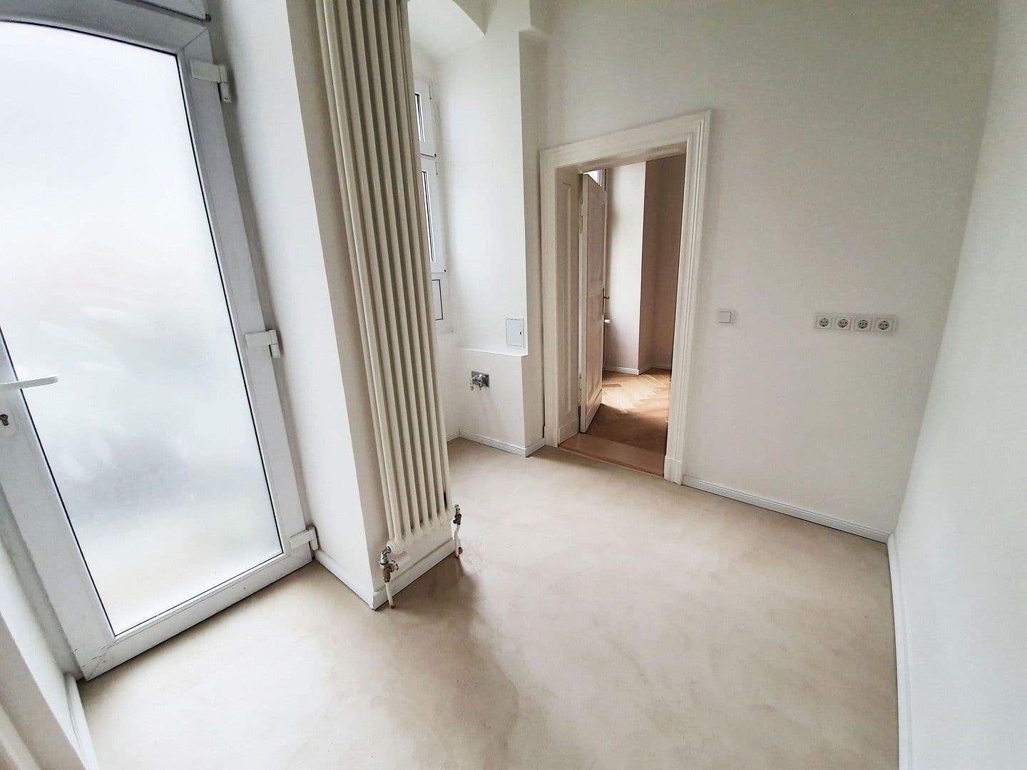 Prenájom bytu 4-izbový 102 m², Herderstraße 5, Berlin, Berlín Prenájom bytu 4-izbový 102 m², Herderstraße 5, Berlin, Berlín