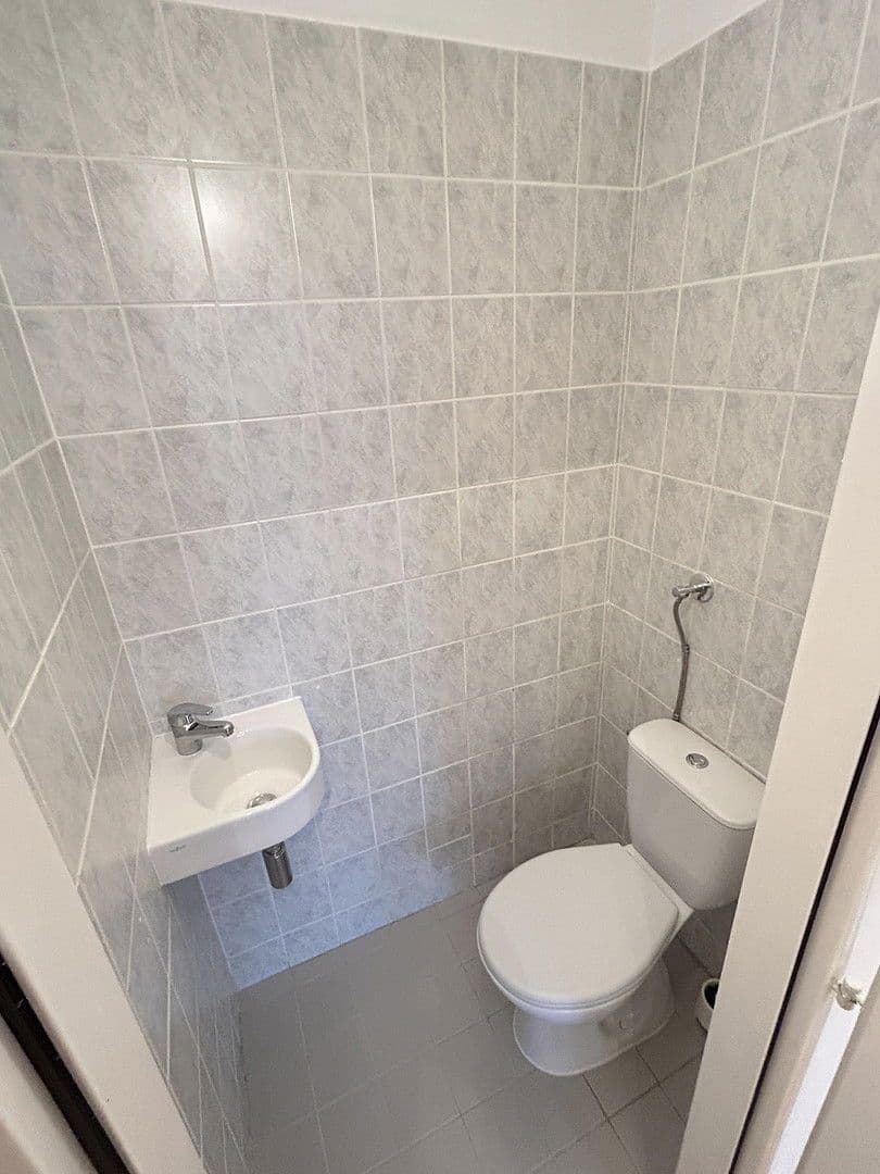 Prenájom bytu 2-izbový 48 m², Anningerstrasse 32, Mödling, Dolné Rakúsko Prenájom bytu 2-izbový 48 m², Anningerstrasse 32, Mödling, Dolné Rakúsko