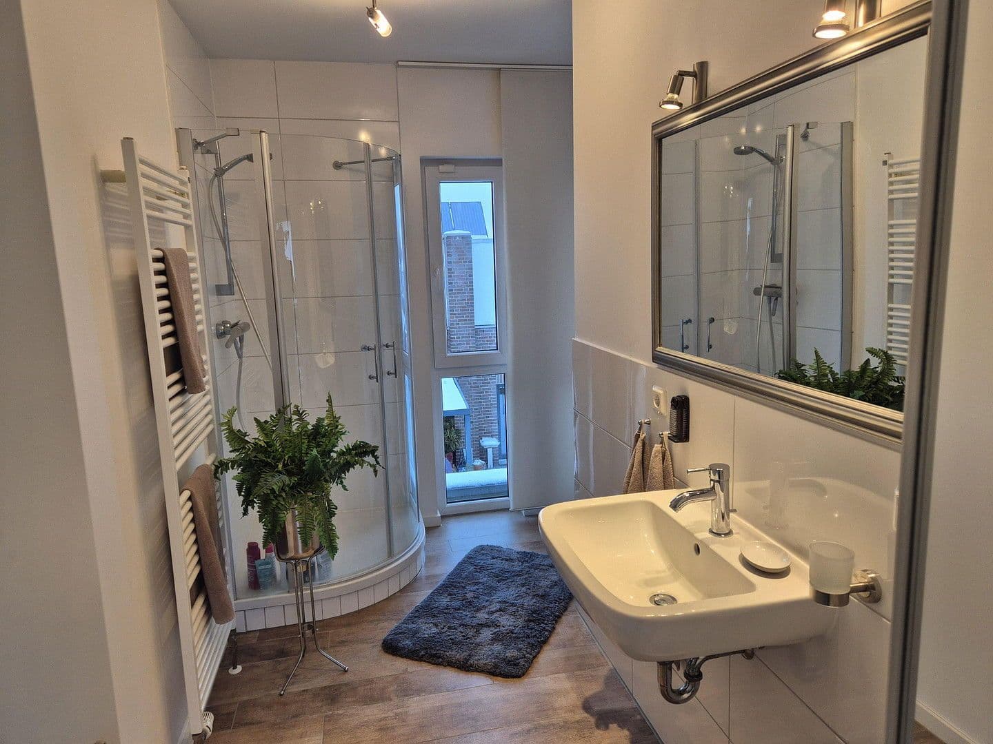 Predaj domu 170 m², pozemek 600 m², Lüneburg, Dolné Sasko Predaj domu 170 m², pozemek 600 m², Lüneburg, Dolné Sasko