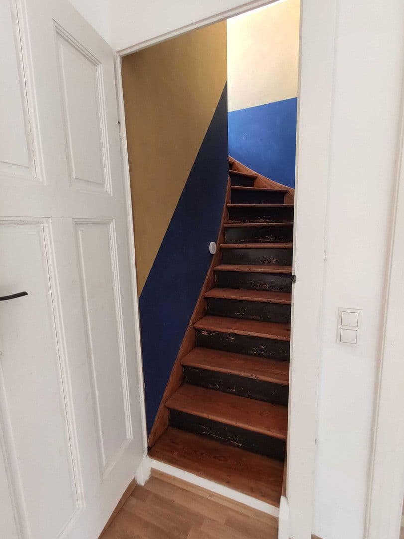 Prenájom bytu 4-izbový 114 m², Karlsruhe, Bádensko-Wurttembersko Prenájom bytu 4-izbový 114 m², Karlsruhe, Bádensko-Wurttembersko