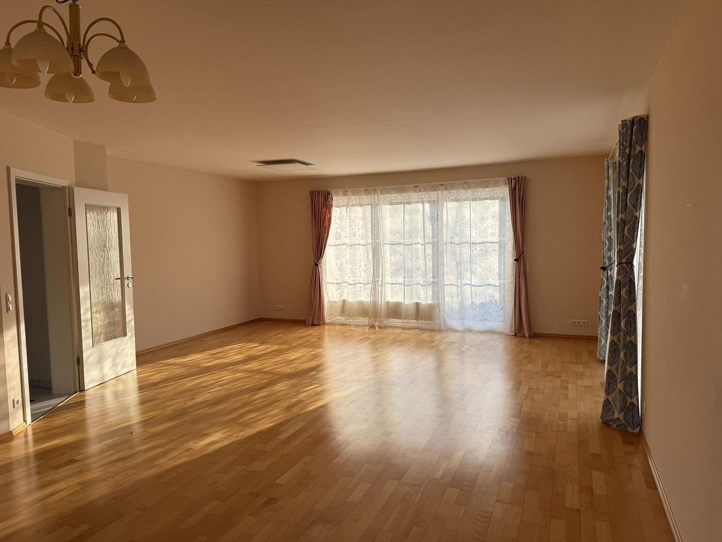 Predaj domu 130 m², pozemek 517 m², Eielkampsweg 27, Halstenbek, Šlezvicko-Holštajnsko Predaj domu 130 m², pozemek 517 m², Eielkampsweg 27, Halstenbek, Šlezvicko-Holštajnsko