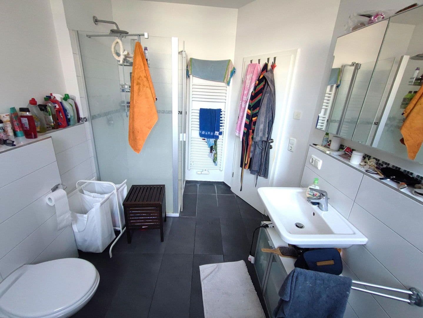 Predaj domu 130 m², pozemek 170 m², Nürnberger Straße, Zirndorf, Bavorsko Predaj domu 130 m², pozemek 170 m², Nürnberger Straße, Zirndorf, Bavorsko