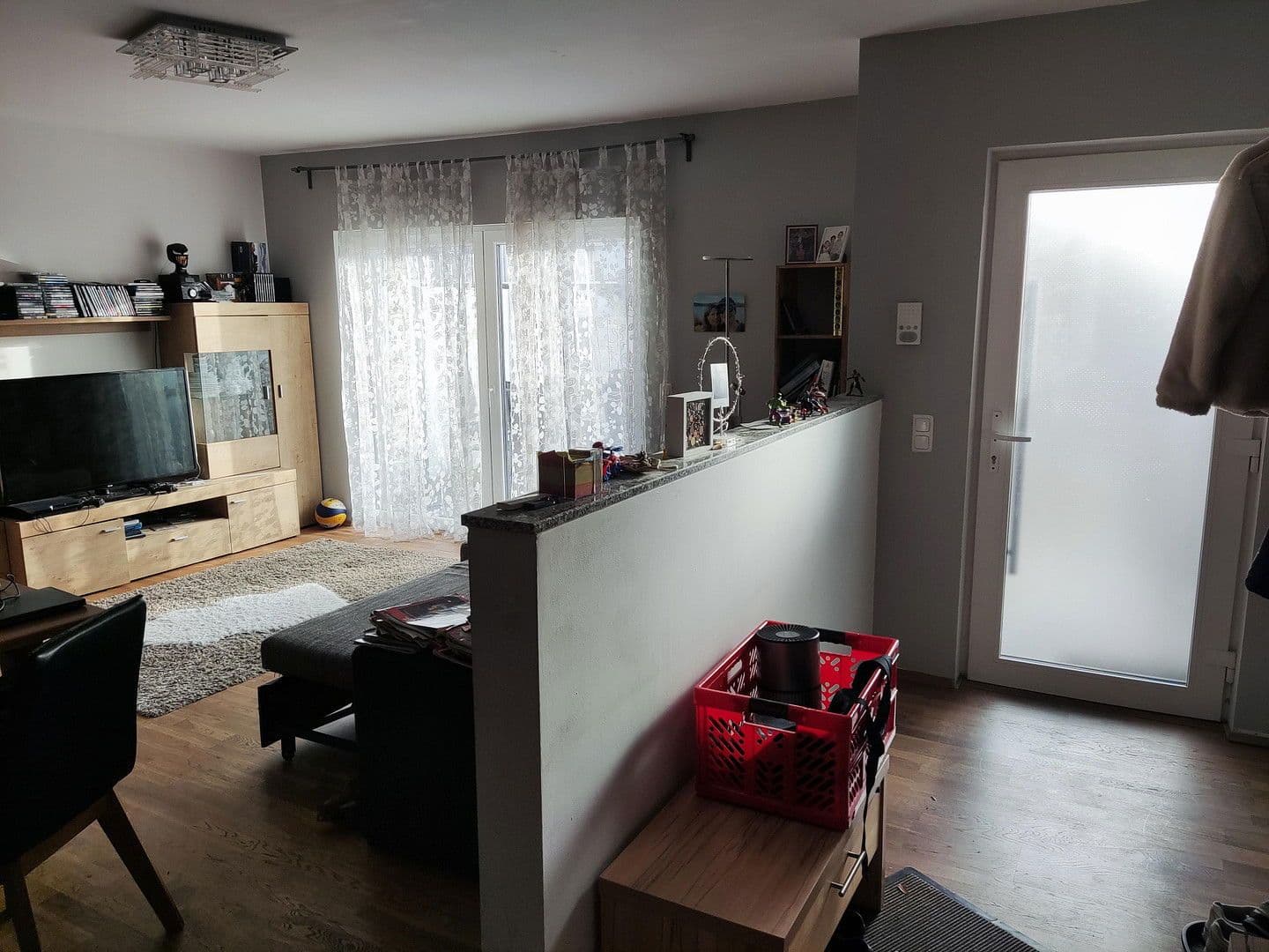 Predaj domu 130 m², pozemek 170 m², Nürnberger Straße, Zirndorf, Bavorsko Predaj domu 130 m², pozemek 170 m², Nürnberger Straße, Zirndorf, Bavorsko