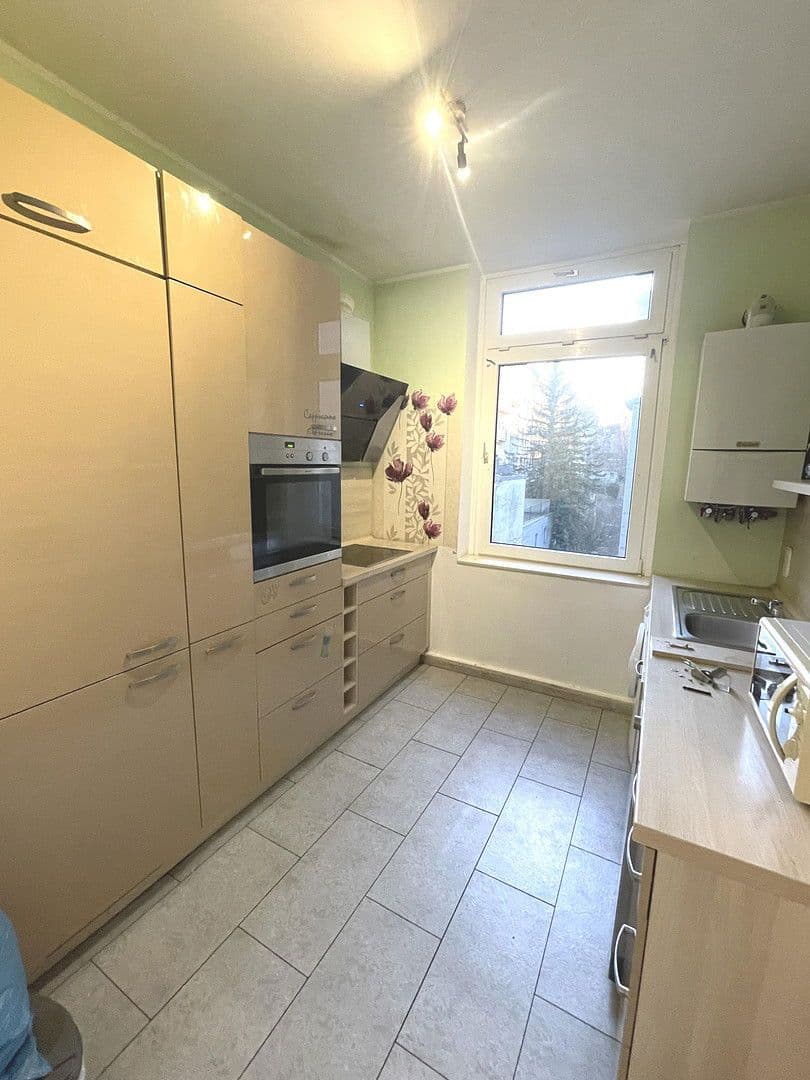 Prenájom bytu 3-izbový 80 m², Schleswiegerstr. 72, Wuppertal, Severné Porýnie - Westfálsko Prenájom bytu 3-izbový 80 m², Schleswiegerstr. 72, Wuppertal, Severné Porýnie - Westfálsko