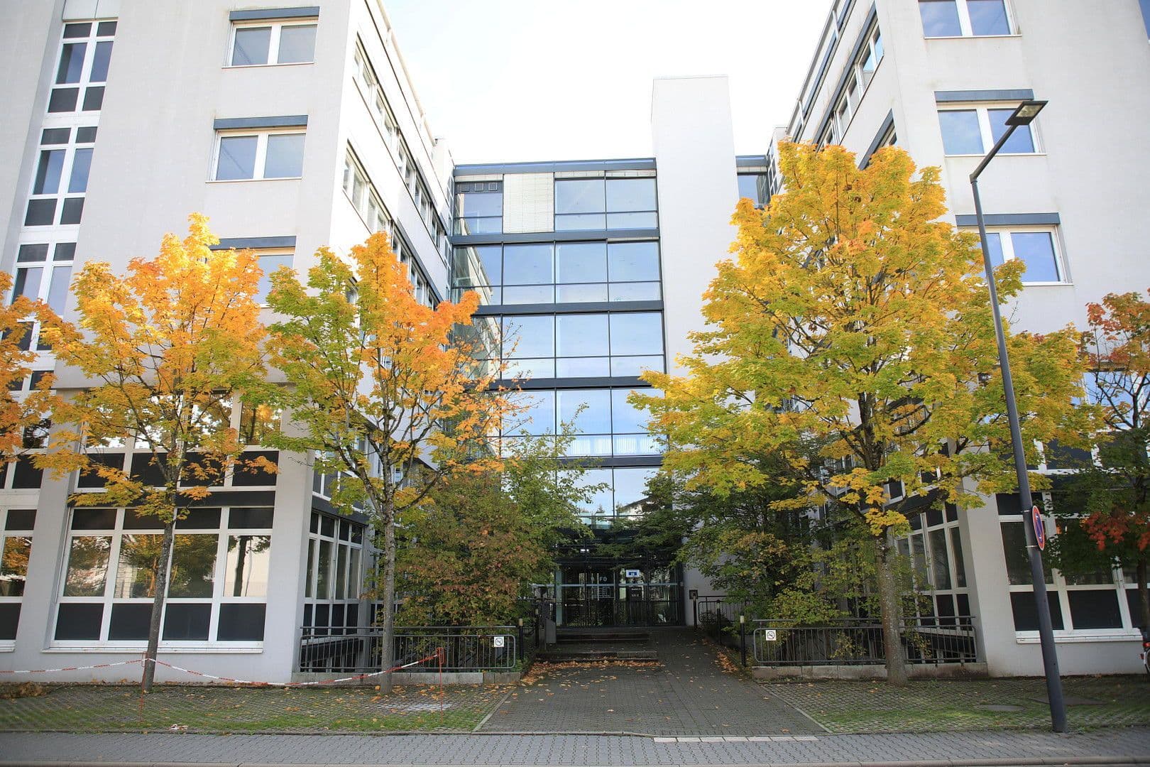 Prenájom kancelárie 630 m², Dietmar-Hopp-Allee 23, Walldorf, Bádensko-Wurttembersko Prenájom kancelárie 630 m², Dietmar-Hopp-Allee 23, Walldorf, Bádensko-Wurttembersko
