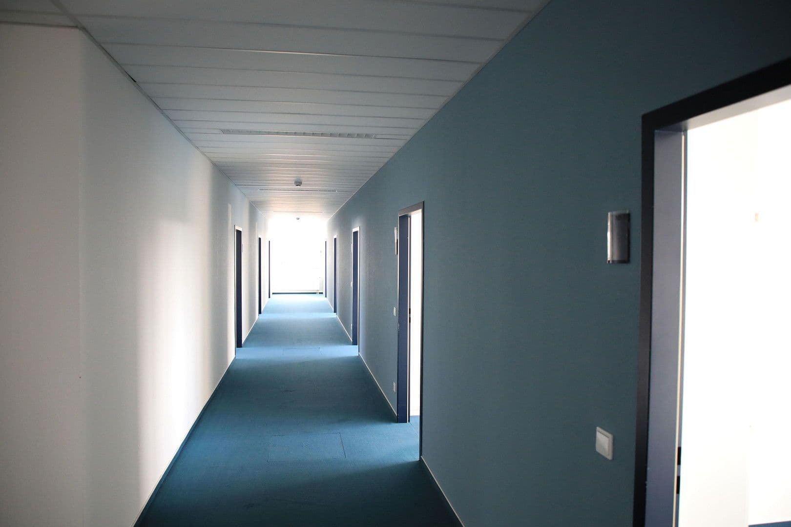 Prenájom kancelárie 630 m², Dietmar-Hopp-Allee 23, Walldorf, Bádensko-Wurttembersko Prenájom kancelárie 630 m², Dietmar-Hopp-Allee 23, Walldorf, Bádensko-Wurttembersko