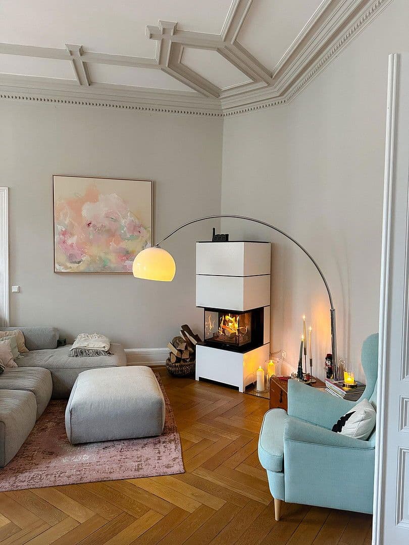 Prenájom bytu 4-izbový 160 m², Frankfurt, Hesensko Prenájom bytu 4-izbový 160 m², Frankfurt, Hesensko