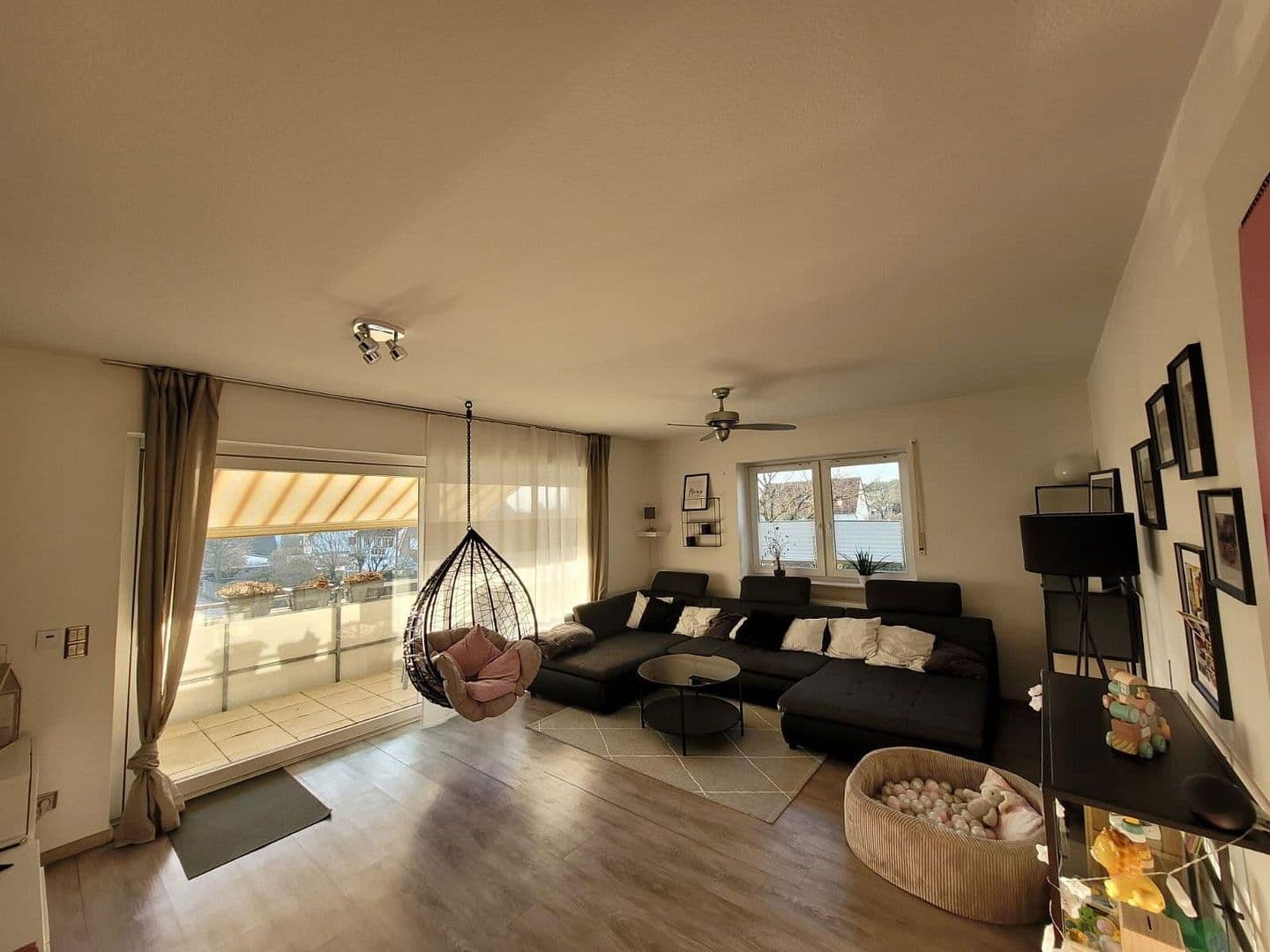 Prenájom bytu 3-izbový 68 m², Bielefeld, Severné Porýnie - Westfálsko Prenájom bytu 3-izbový 68 m², Bielefeld, Severné Porýnie - Westfálsko