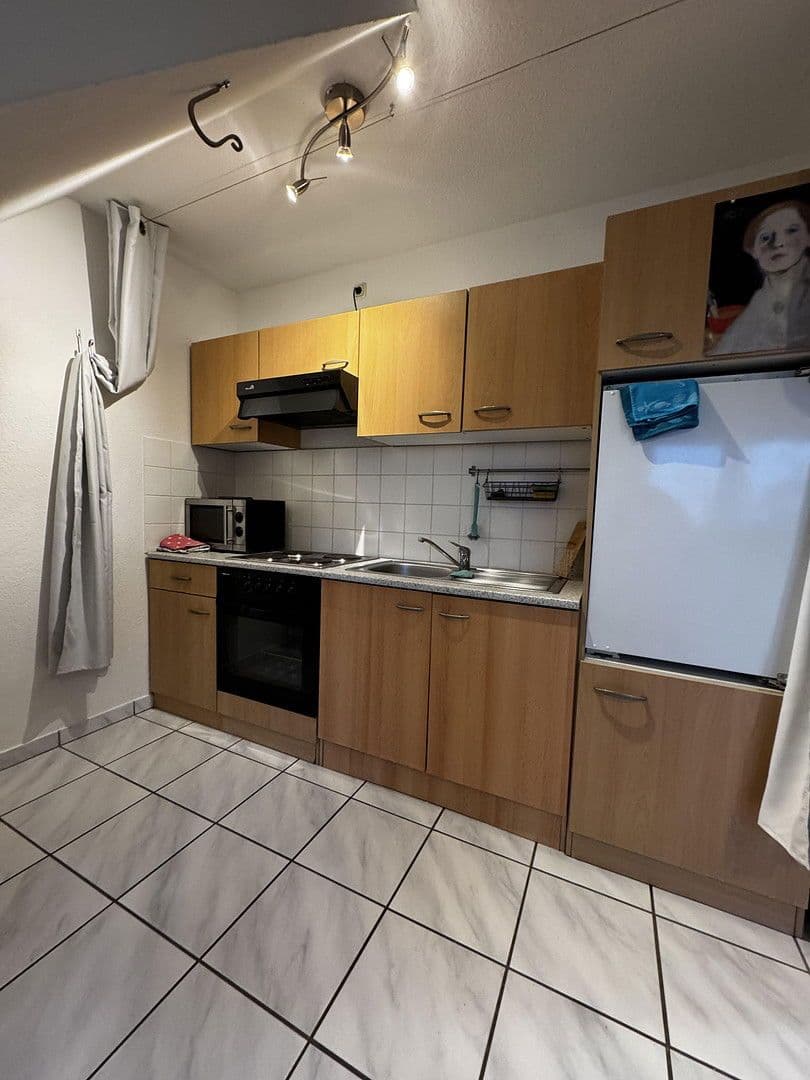 Prenájom bytu 1-izbový 40 m², Köln, Severné Porýnie - Westfálsko Prenájom bytu 1-izbový 40 m², Köln, Severné Porýnie - Westfálsko