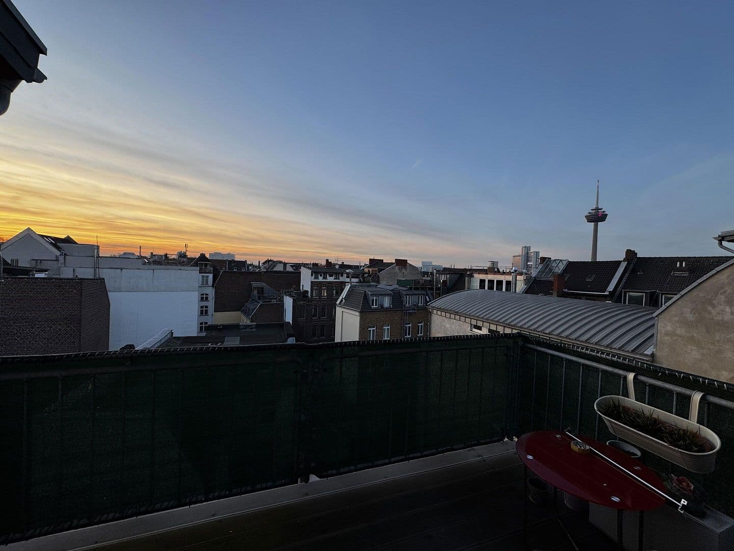 Prenájom bytu 1-izbový 40 m², Köln, Severné Porýnie - Westfálsko Prenájom bytu 1-izbový 40 m², Köln, Severné Porýnie - Westfálsko