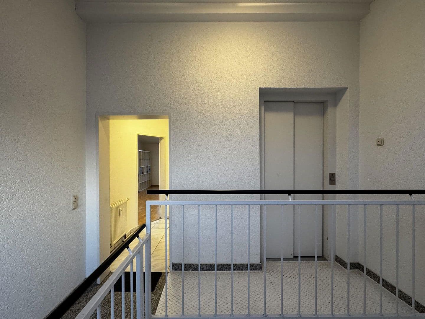 Prenájom bytu 1-izbový 40 m², Köln, Severné Porýnie - Westfálsko Prenájom bytu 1-izbový 40 m², Köln, Severné Porýnie - Westfálsko