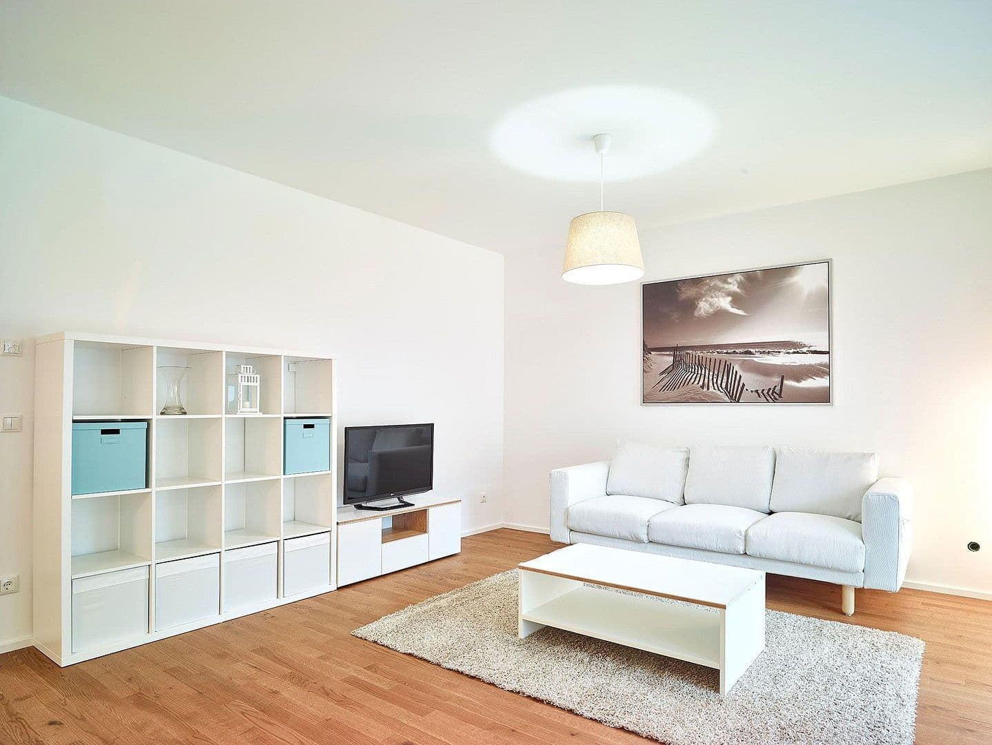 Prenájom bytu 3-izbový 103 m², Moltkestr. 118, Köln, Severné Porýnie - Westfálsko Prenájom bytu 3-izbový 103 m², Moltkestr. 118, Köln, Severné Porýnie - Westfálsko