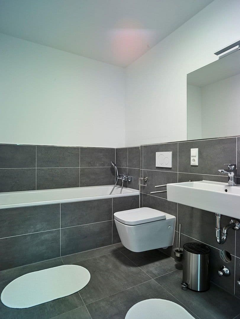 Prenájom bytu 3-izbový 103 m², Moltkestr. 118, Köln, Severné Porýnie - Westfálsko Prenájom bytu 3-izbový 103 m², Moltkestr. 118, Köln, Severné Porýnie - Westfálsko