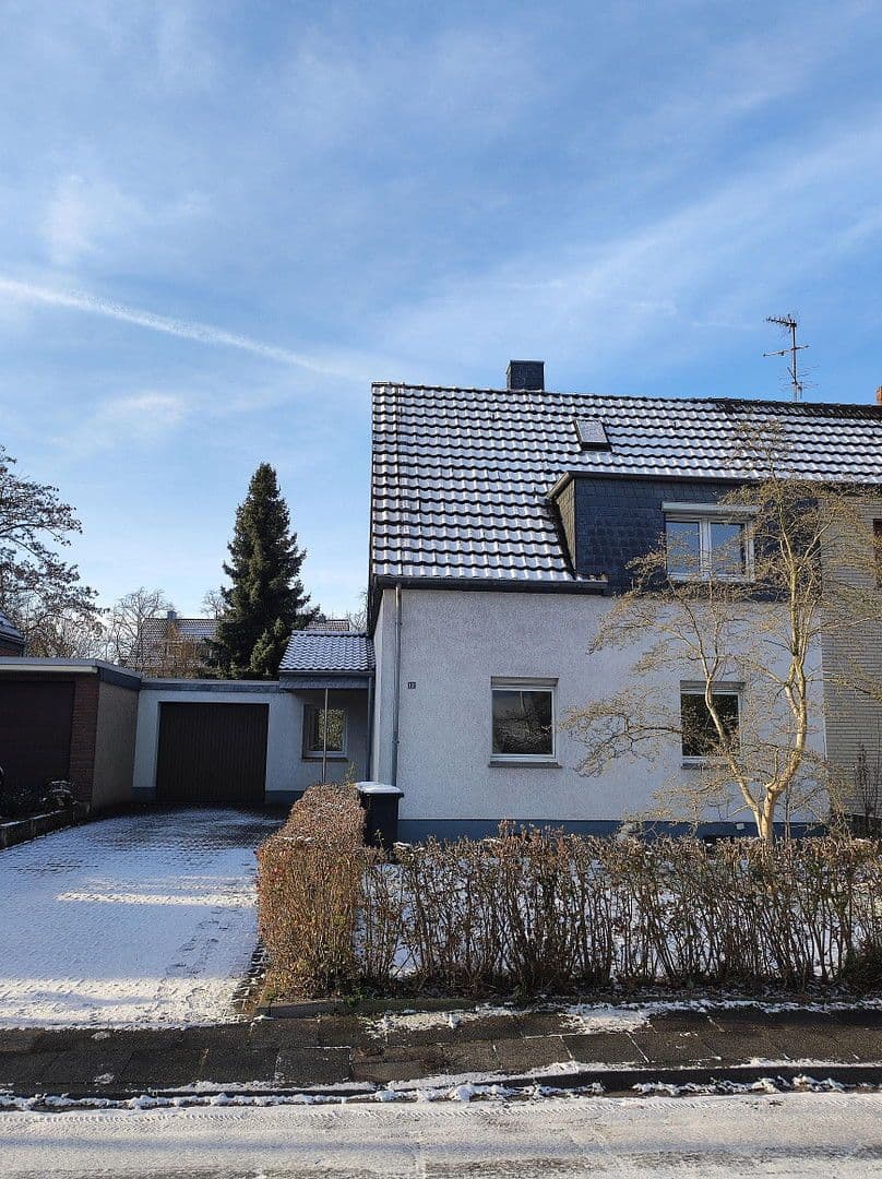 Predaj domu 120 m², pozemek 543 m², Otawistr. 12, Duisburg, Severné Porýnie - Westfálsko Predaj domu 120 m², pozemek 543 m², Otawistr. 12, Duisburg, Severné Porýnie - Westfálsko