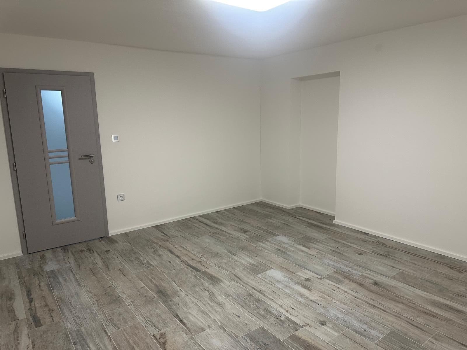 Predaj bytu 3-izbový 68 m², Letecká, Libčice nad Vltavou, Středočeský kraj Predaj bytu 3-izbový 68 m², Letecká, Libčice nad Vltavou, Středočeský kraj