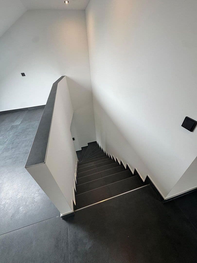 Predaj domu 330 m², pozemek 1.000 m², München, Bavorsko Predaj domu 330 m², pozemek 1.000 m², München, Bavorsko