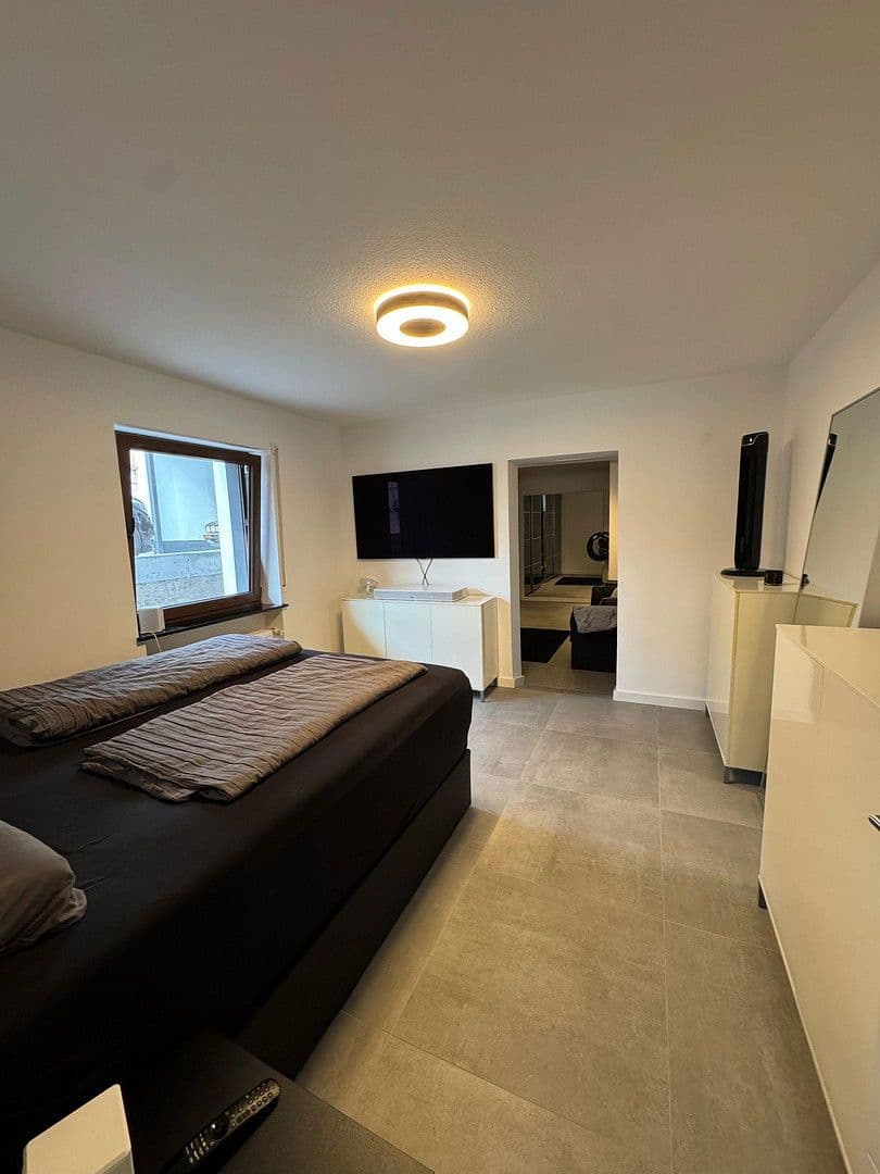 Predaj domu 330 m², pozemek 1.000 m², München, Bavorsko Predaj domu 330 m², pozemek 1.000 m², München, Bavorsko