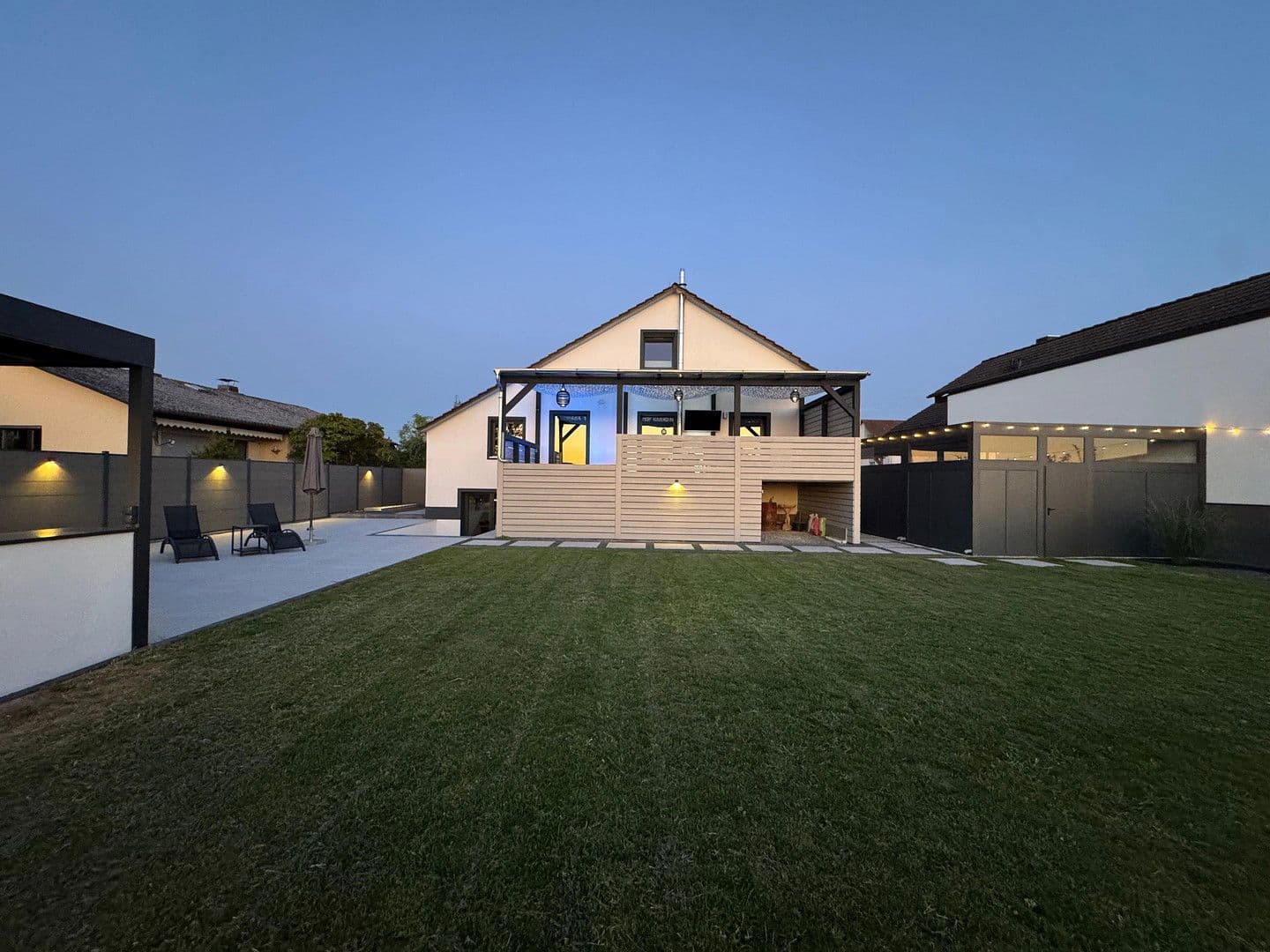 Predaj domu 330 m², pozemek 1.000 m², München, Bavorsko Predaj domu 330 m², pozemek 1.000 m², München, Bavorsko