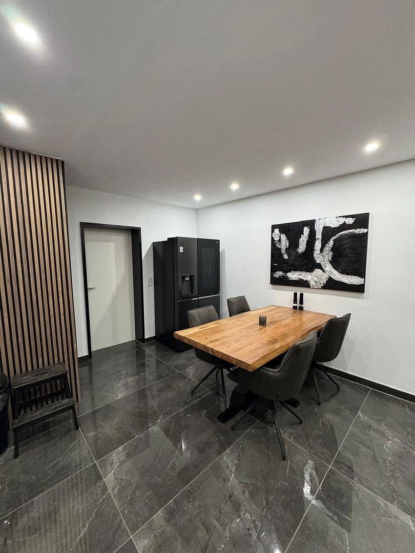 Predaj domu 330 m², pozemek 1.000 m², München, Bavorsko Predaj domu 330 m², pozemek 1.000 m², München, Bavorsko