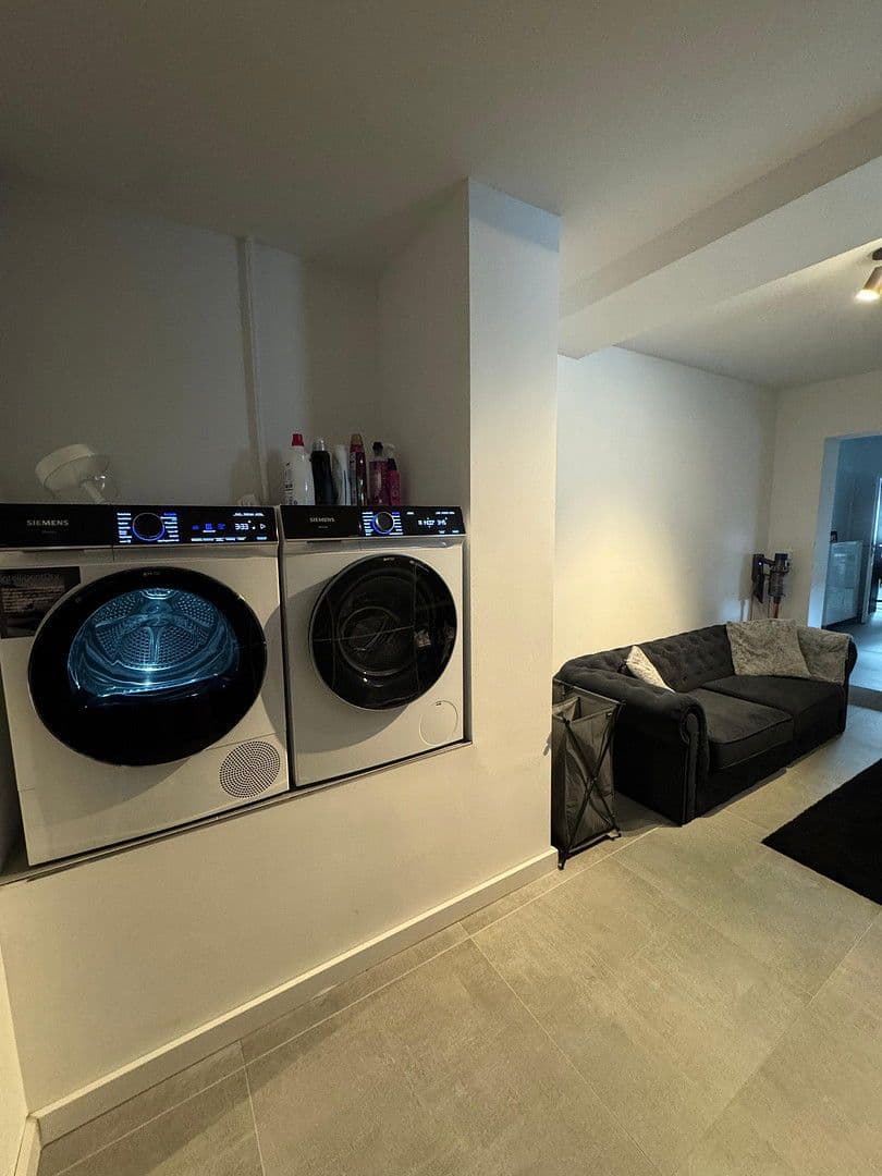 Predaj domu 330 m², pozemek 1.000 m², München, Bavorsko Predaj domu 330 m², pozemek 1.000 m², München, Bavorsko