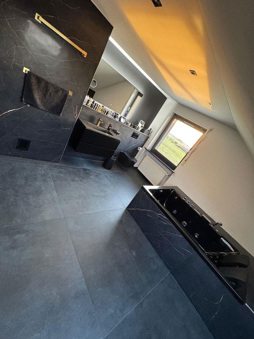 Predaj domu 330 m², pozemek 1.000 m², München, Bavorsko Predaj domu 330 m², pozemek 1.000 m², München, Bavorsko