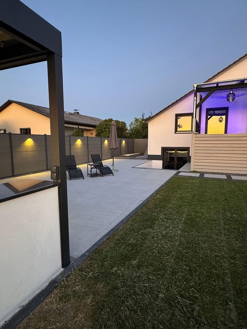 Predaj domu 330 m², pozemek 1.000 m², München, Bavorsko Predaj domu 330 m², pozemek 1.000 m², München, Bavorsko