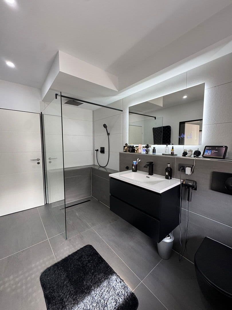 Predaj domu 330 m², pozemek 1.000 m², München, Bavorsko Predaj domu 330 m², pozemek 1.000 m², München, Bavorsko