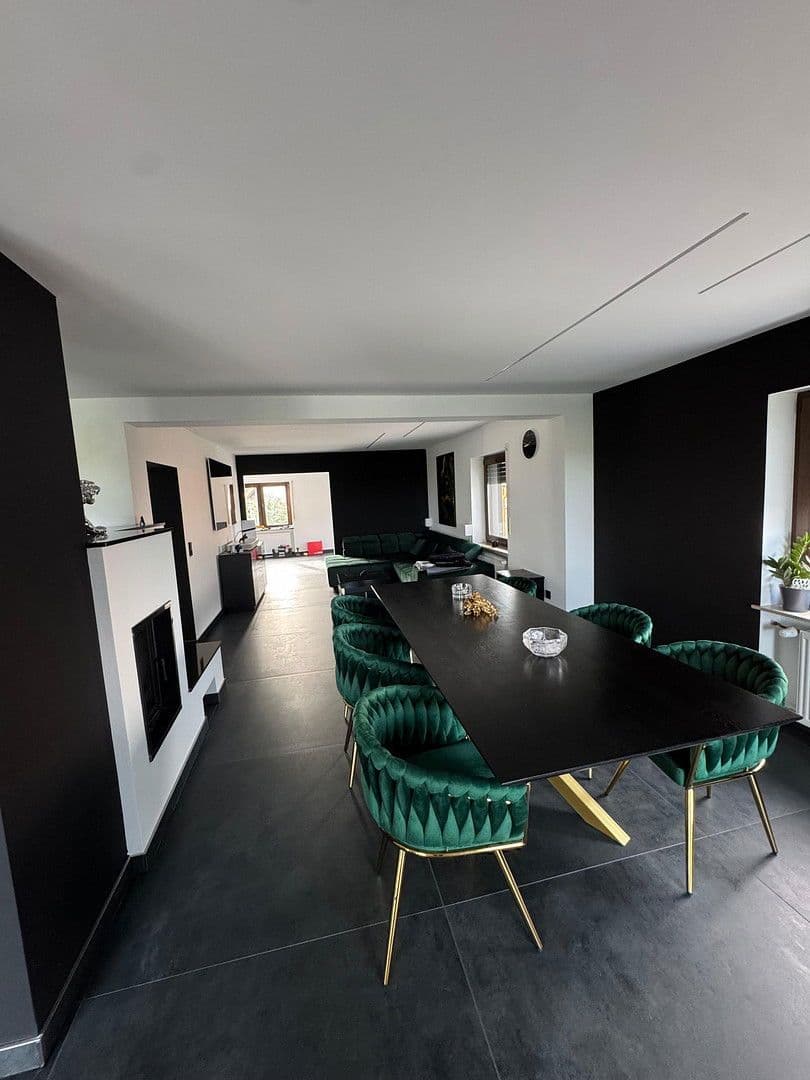 Predaj domu 330 m², pozemek 1.000 m², München, Bavorsko Predaj domu 330 m², pozemek 1.000 m², München, Bavorsko