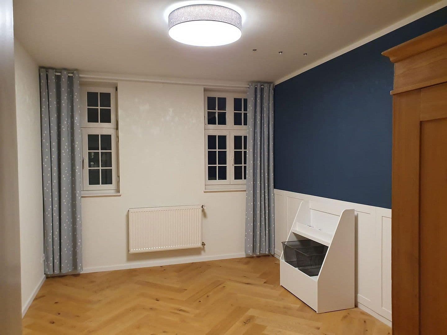 Prenájom bytu 5-izbový 165 m², Korntal-Münchingen, Bádensko-Wurttembersko Prenájom bytu 5-izbový 165 m², Korntal-Münchingen, Bádensko-Wurttembersko