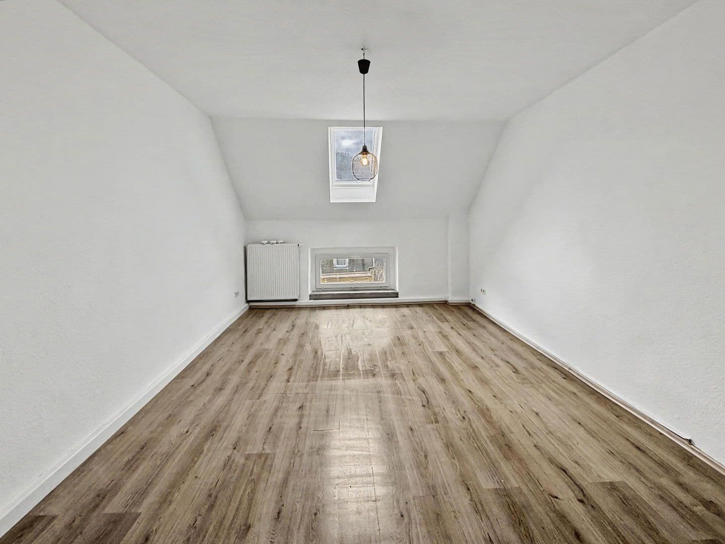 Prenájom bytu 3-izbový 73 m², Wuppertal, Severné Porýnie - Westfálsko Prenájom bytu 3-izbový 73 m², Wuppertal, Severné Porýnie - Westfálsko