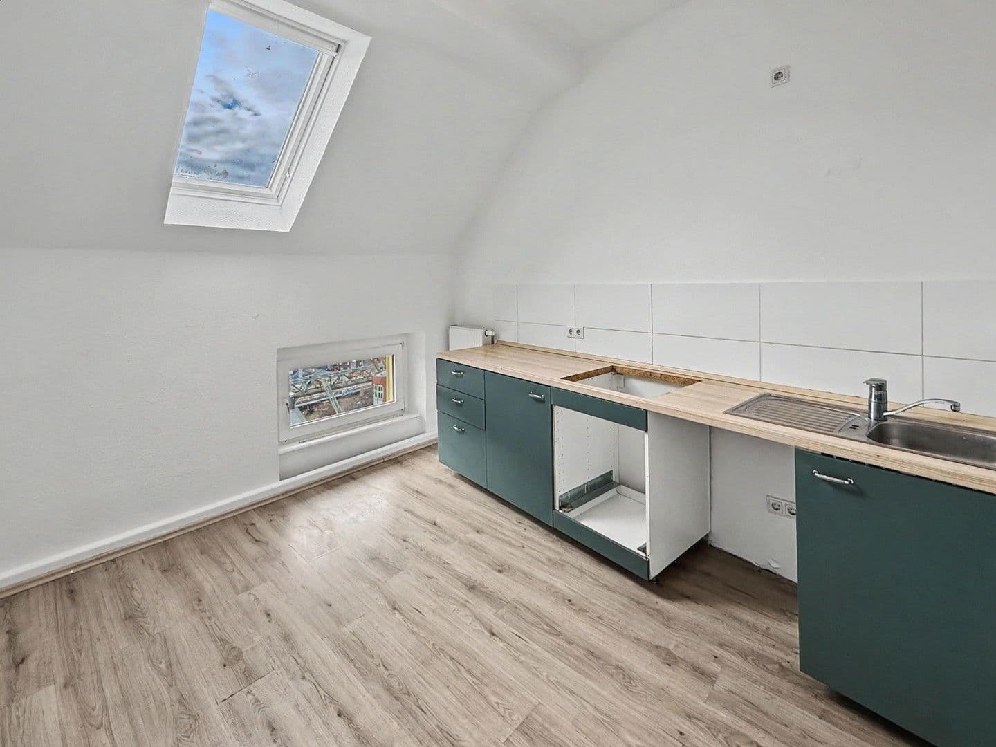 Prenájom bytu 3-izbový 73 m², Wuppertal, Severné Porýnie - Westfálsko Prenájom bytu 3-izbový 73 m², Wuppertal, Severné Porýnie - Westfálsko