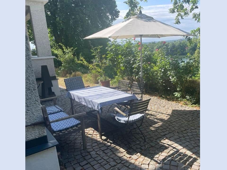 Predaj domu 260 m², pozemek 3.800 m², Regensburg, Bavorsko Predaj domu 260 m², pozemek 3.800 m², Regensburg, Bavorsko