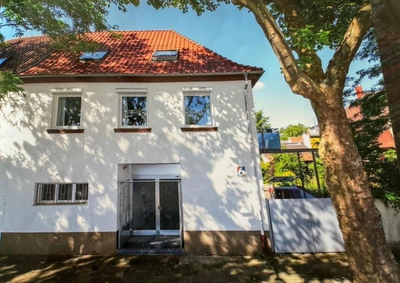 Predaj domu 278 m², pozemek 334 m², Oppau, Porýnie-Falcko Predaj domu 278 m², pozemek 334 m², Oppau, Porýnie-Falcko