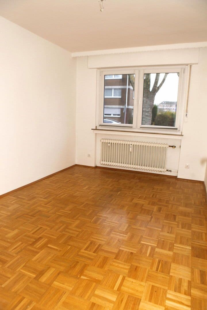 Prenájom bytu 3-izbový 105 m², Franzstr. 13, Gladbeck, Severné Porýnie - Westfálsko Prenájom bytu 3-izbový 105 m², Franzstr. 13, Gladbeck, Severné Porýnie - Westfálsko