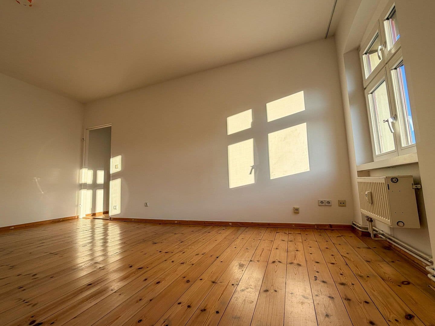 Predaj bytu 3-izbový 92 m², Berlin, Berlín Predaj bytu 3-izbový 92 m², Berlin, Berlín