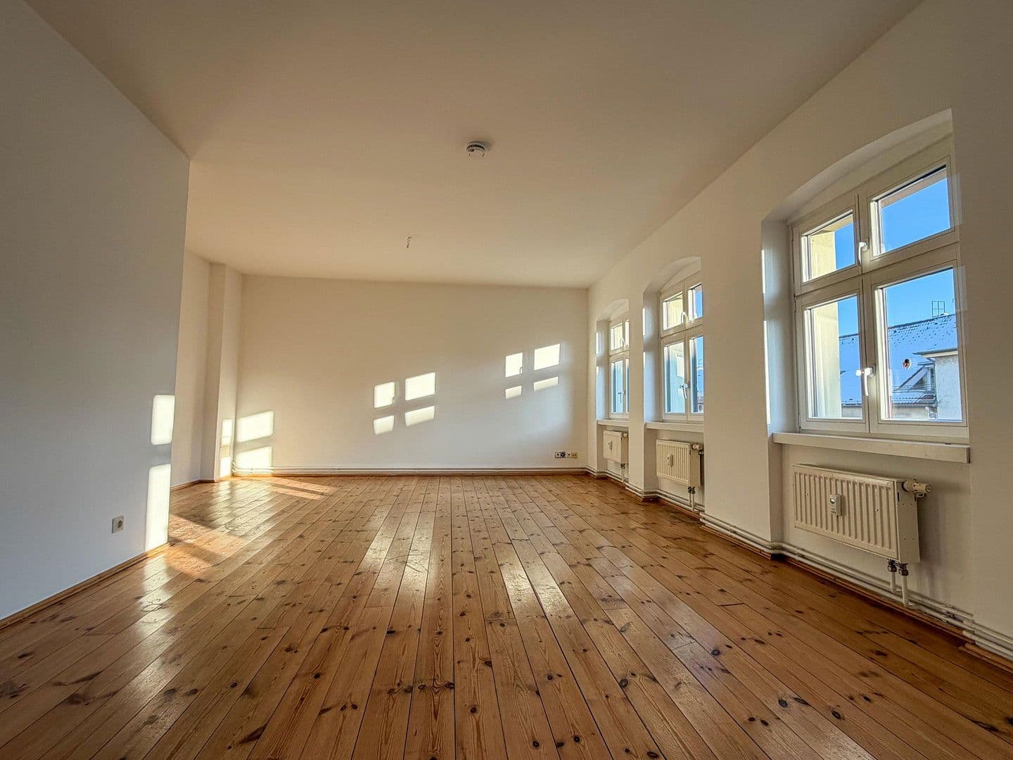 Predaj bytu 3-izbový 92 m², Berlin, Berlín Predaj bytu 3-izbový 92 m², Berlin, Berlín