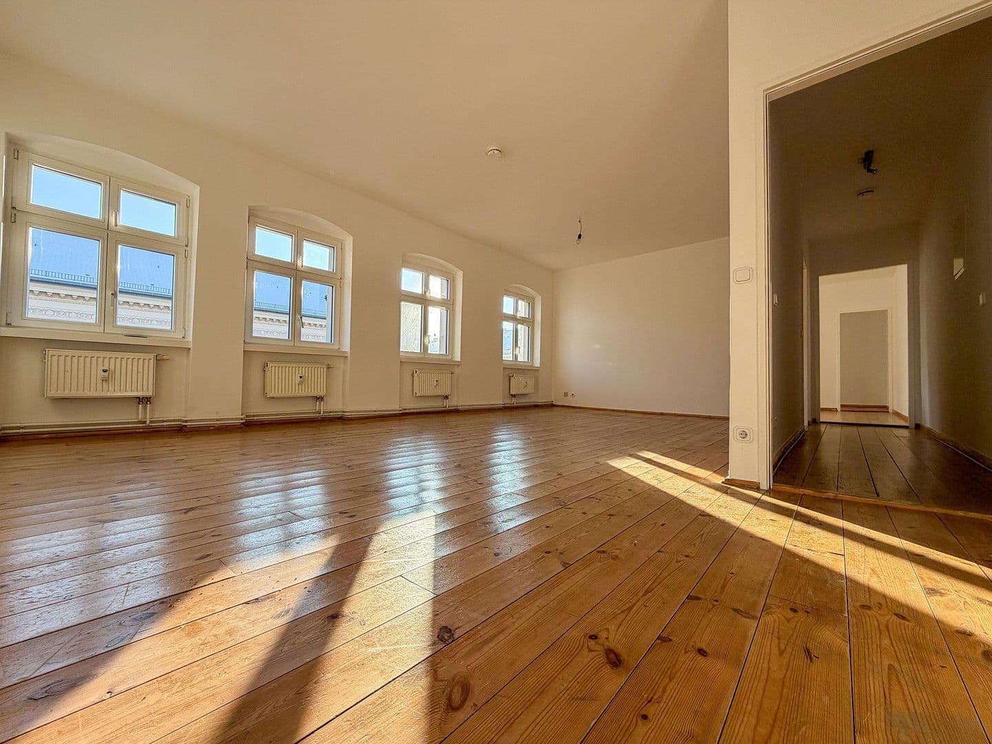 Predaj bytu 3-izbový 92 m², Berlin, Berlín Predaj bytu 3-izbový 92 m², Berlin, Berlín