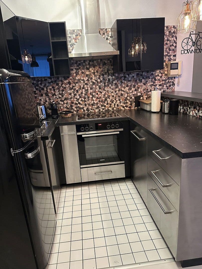 Prenájom bytu 2-izbový 42 m², Erich-Weinertstr. 139a, Berlin, Berlín Prenájom bytu 2-izbový 42 m², Erich-Weinertstr. 139a, Berlin, Berlín